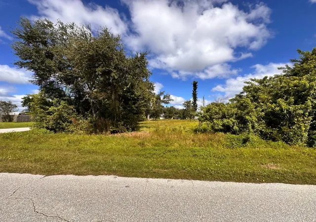 Land for sale at 11128 Carnegie Ave, ENGLEWOOD, FL 34224 | MLS# D6149293