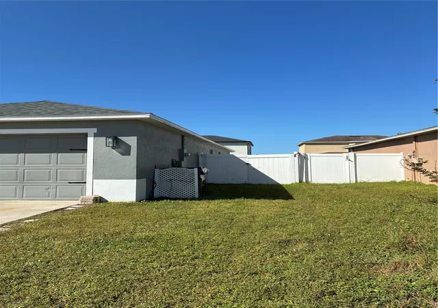 Photo 3 of Single family home for sale at 4390 Sun Ctr Rd, Mulberry, FL 33860 | MLS# L4965946 | Listing updated on 2026-10-23