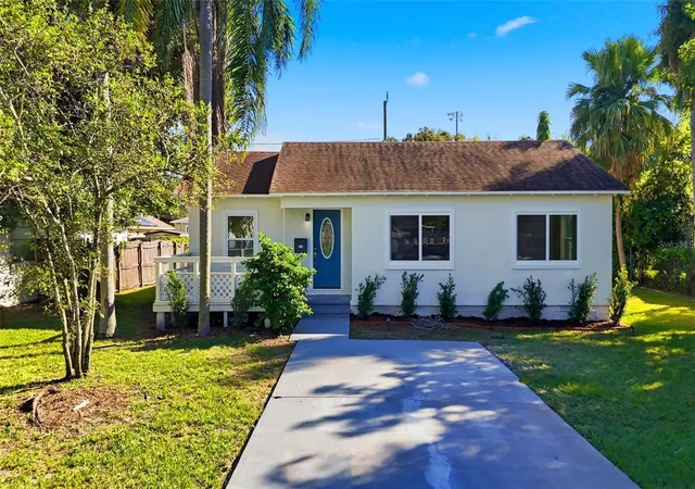 Photo 1 of Single family home for sale at 4540 Emerson Ave S, Saint Petersburg, FL 33711 | MLS# TB8560274 | Listing updated on 2026-10-22