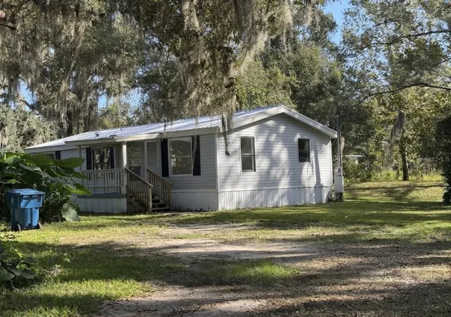 Photo 3 of Manufactured home for sale at 9038 Parrish Ave, Brooksville, FL 34601 | MLS# W7890507 | Listing updated on 2026-10-23