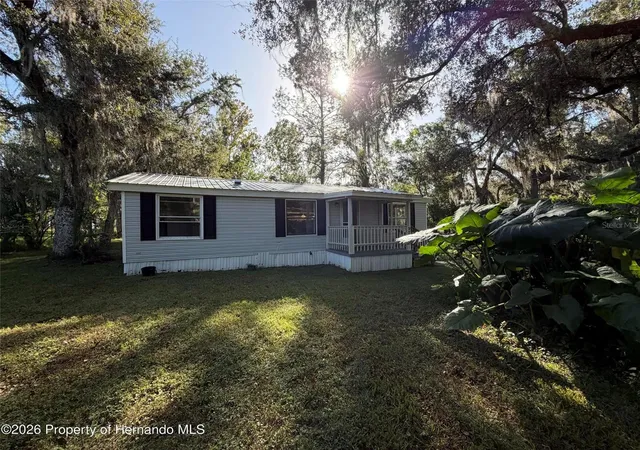 Photo 4 of Manufactured home for sale at 9038 Parrish Ave, Brooksville, FL 34601 | MLS# W7890507 | Listing updated on 2026-10-23