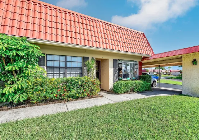 Photo 2 of Single family home for sale at 19029 Us Hwy 19 N #21F, Clearwater, FL 33764 | MLS# TB8560295 | Listing updated on 2026-10-22