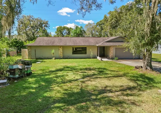 Photo 3 of Single family home for sale at 6912 Senoj Dr, Tampa, FL 33610 | MLS# TB8560296 | Listing updated on 2026-10-23