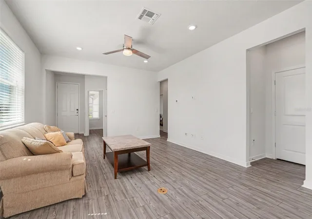 Photo 4 of Single family home for sale at 5702 Bay Tide Ct, Land O Lakes, FL 34638 | MLS# TB8560305 | Listing updated on 2026-10-22