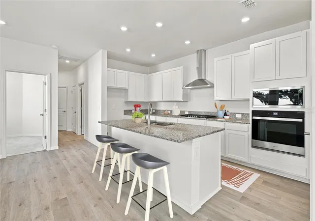 Photo 1 of House for sale at 2833 Marrakesh Ln, Sarasota, FL 34234 | MLS# TB8560306 | Listing updated on 2026-10-28