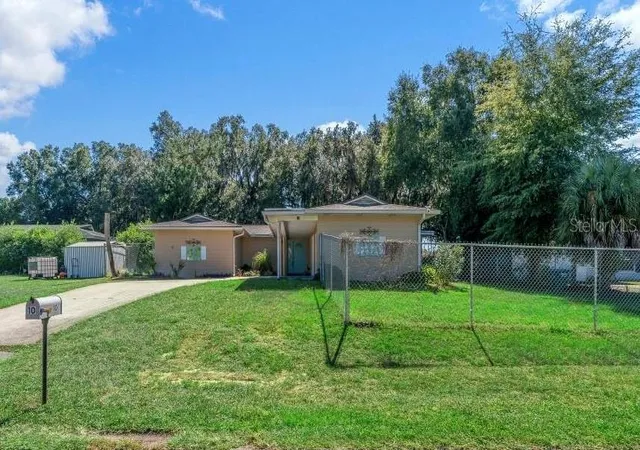 Photo 1 of Single family home for sale at 10 Emerald Run, Ocala, FL 34472 | MLS# OM734453 | Listing updated on 2026-10-23