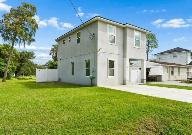 Photo 3 of Single family home for sale at 7911 N Packwood Ave, Tampa, FL 33604 | MLS# TB8560311 | Listing updated on 2026-10-28