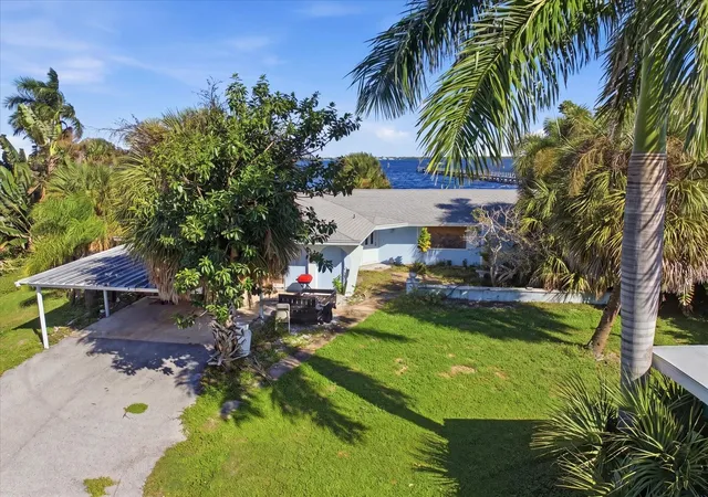 Photo 1 of House for sale at 25452 Shore Dr, Punta Gorda, FL 33950 | MLS# C7532310 | Listing updated on 2026-10-29