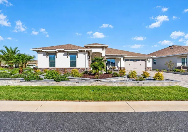 Photo 2 of Single family home for sale at 9969 SW 83rd Lane, Ocala, FL 34481 | MLS# OM734456 | Listing updated on 2026-10-22