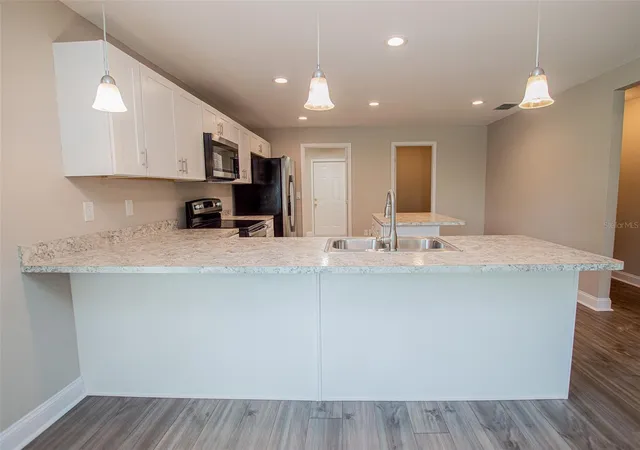 Photo 3 of Single family home for sale at 712 W 9th Street, Lakeland, FL 33805 | MLS# L4965953 | Listing updated on 2026-10-22