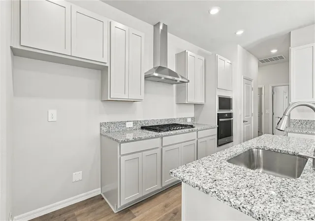Photo 4 of House for sale at 2837 Marrakesh Ln, Sarasota, FL 34234 | MLS# TB8560324 | Listing updated on 2026-10-28