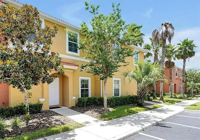 Photo 4 of Townhouse for sale at 3008 Red Ginger Rd, Kissimmee, FL 34747 | MLS# O6451698 | Listing updated on 2026-10-22