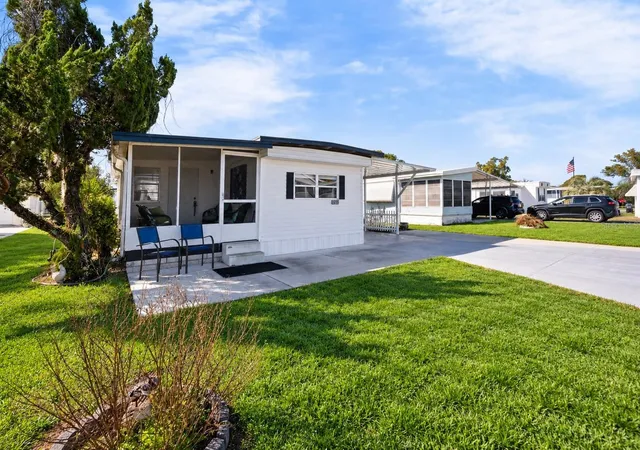 Photo 2 of Manufactured home for sale at 37332 Sandra Ave, Zephyrhills, FL 33542 | MLS# TB8560332 | Listing updated on 2026-10-22