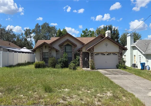 Photo 1 of Single family home for sale at 2315 Renton Ln, Spring Hill, FL 34609 | MLS# W7890521 | Listing updated on 2026-10-22