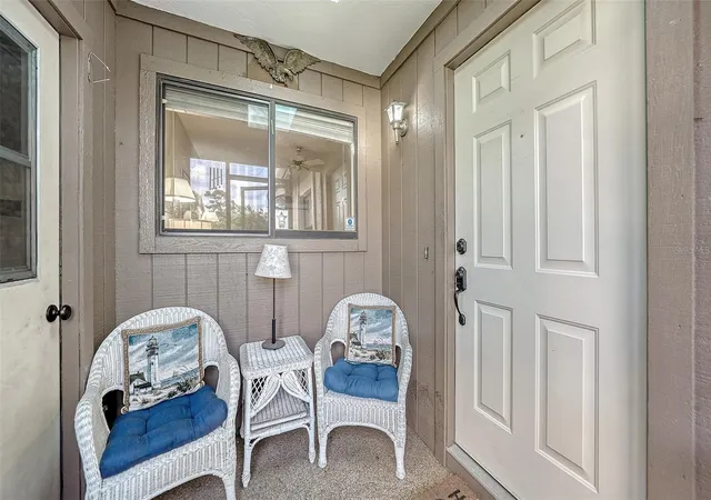Photo 2 of Condo for sale at 510 Oak Hl Cir #9, Sarasota, FL 34232 | MLS# A4710420 | Listing updated on 2026-10-29