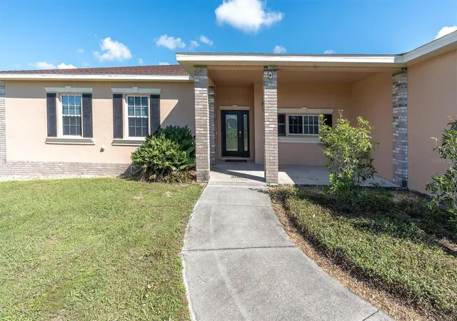 Photo 1 of Single family home for sale at 5909 Artesian Ridge Ln, Dover, FL 33527 | MLS# TB8560361 | Listing updated on 2026-10-23