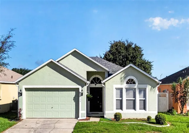 Photo 2 of Single family home for sale at 16111 Wilkinson Dr, Clermont, FL 34714 | MLS# O6451724 | Listing updated on 2026-10-23