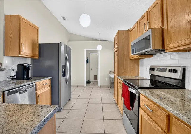 Photo 3 of Single family home for sale at 16111 Wilkinson Dr, Clermont, FL 34714 | MLS# O6451724 | Listing updated on 2026-10-23