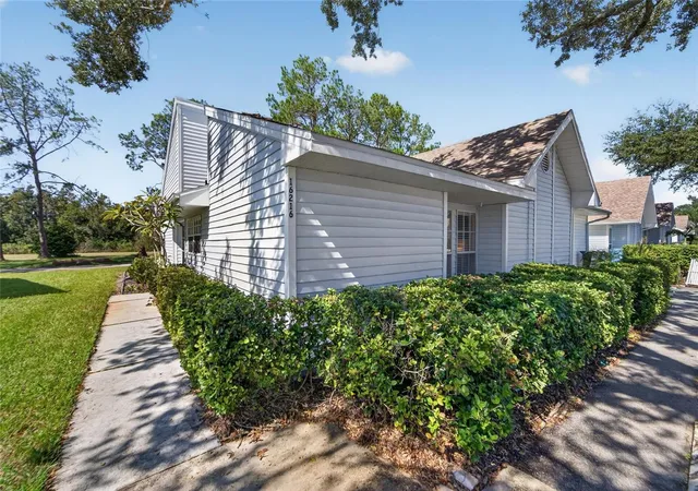 Photo 3 of House for sale at 16216 Rambling Vine Dr W, Tampa, FL 33624 | MLS# TB8560372 | Listing updated on 2026-10-23