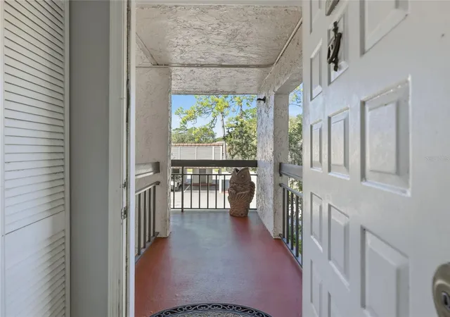 Listing Photo 4 - Condo for sale in building located at 1166 Carmel Cir, Casselberry, FL 32707 - Unit #200