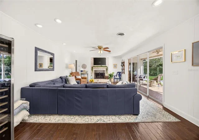 Photo 4 of Single family home for sale at 2020 SE 15th Lane, Ocala, FL 34471 | MLS# OM734462 | Listing updated on 2026-10-27