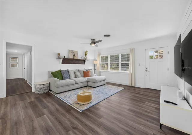 Photo 3 of Single family home for sale at 151 Dommerich Dr, Maitland, FL 32751 | MLS# O6451739 | Listing updated on 2026-10-28