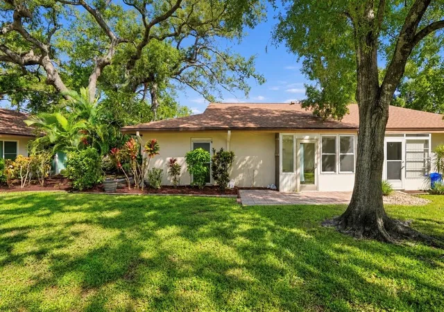 Photo 2 of Condo for sale at 2612 51st Avenue W, Bradenton, FL 34207 | MLS# OM734468 | Listing updated on 2026-10-22