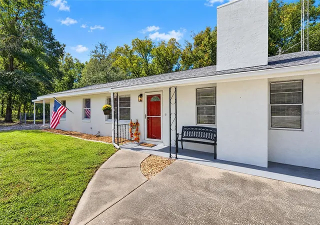 Photo 2 of Single family home for sale at 15642 SE 91st Court, Summerfield, FL 34491 | MLS# OM734469 | Listing updated on 2026-10-23