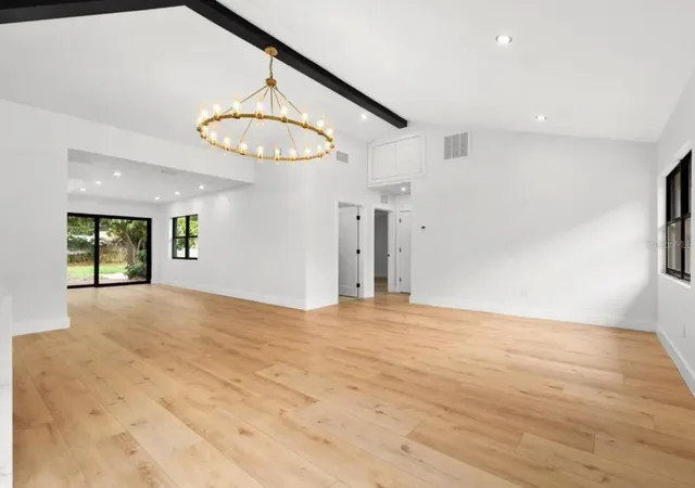 Photo 4 of Single family home for sale at 605 N Woodlynne Ave, Tampa, FL 33609 | MLS# O6451761 | Listing updated on 2026-10-31