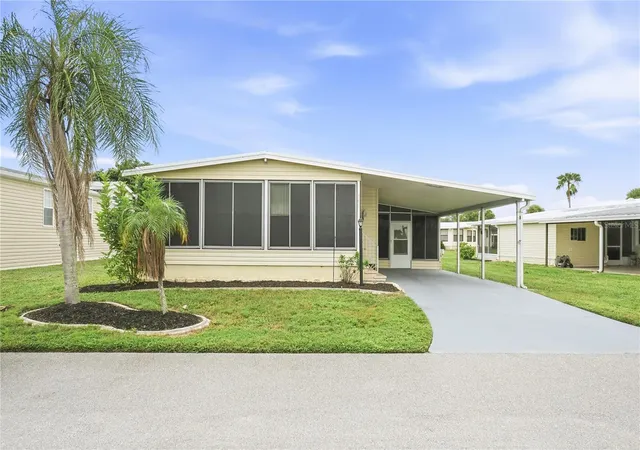 Photo 1 of Manufactured home for sale at 142 Duchess Ave, Nokomis, FL 34275 | MLS# R4912214 | Listing updated on 2026-10-24