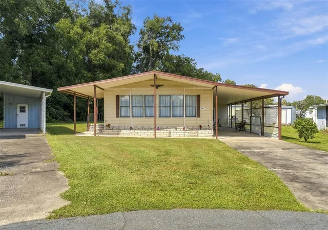 Photo 2 of Manufactured home for sale at 39353 Sycamore Ln, Zephyrhills, FL 33542 | MLS# TB8560416 | Listing updated on 2026-10-23