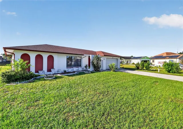 Photo 1 of Single family home for sale at 816 Alpine Ct, Kissimmee, FL 34758 | MLS# L4965957 | Listing updated on 2026-10-26