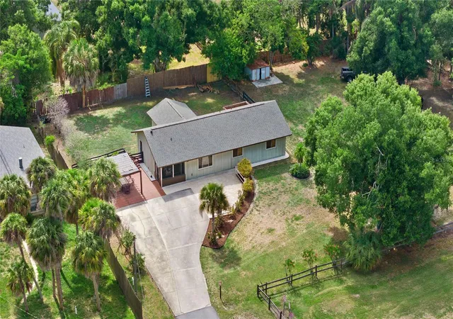 Photo 3 of Single family home for sale at 4842 + Lot 8 & 9 Nutmeg Ave, Sarasota, FL 34231 | MLS# A4710437 | Listing updated on 2026-10-23
