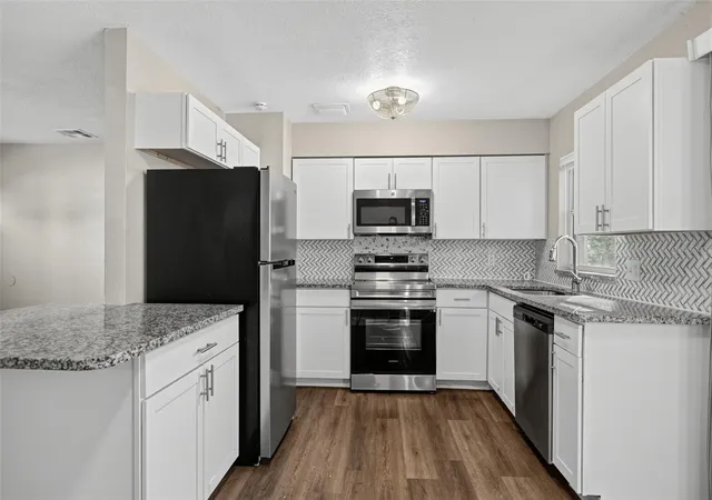 Photo 3 of Single family home for sale at 4750 Goldsboro Ct, Orlando, FL 32811 | MLS# O6451783 | Listing updated on 2026-10-28