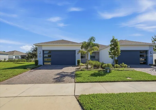 Photo 1 of Single family home for sale at 13537 Splashing Isla Dr, Winter Garden, FL 34787 | MLS# TB8560424 | Listing updated on 2026-10-27