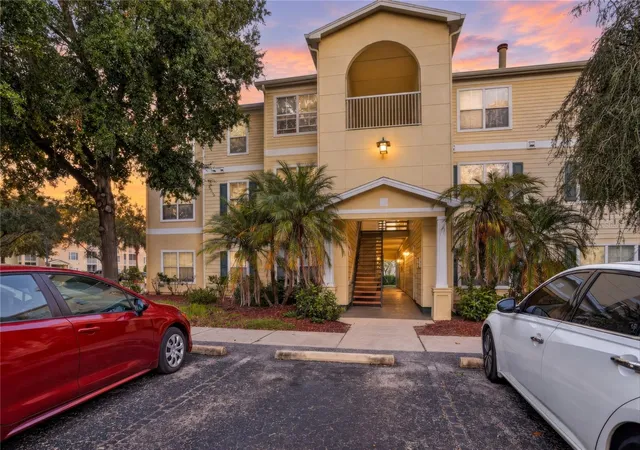 Condo for sale at 18119 Bridle Bit Ln #18119, TAMPA, FL 33647 | MLS# TB8560425