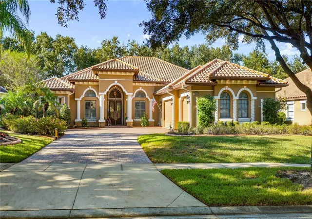 Single family home for sale at 9524 San Fernando Ct, HOWEY IN THE HILLS, FL 34737 | MLS# G5119350
