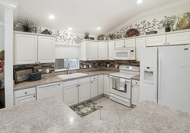 Photo 3 of Single family home for sale at 2733 Midland Ter, The Villages, FL 32162 | MLS# G5119351 | Listing updated on 2026-10-23