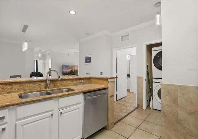 Listing Photo 5 - Condo for sale in building located at 1371 Tuscan Ter, Davenport, FL 33896 - Unit #3404