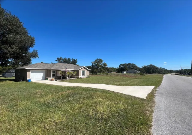 Photo 2 of Single family home for sale at 115 Malauka Radl, Ocklawaha, FL 32179 | MLS# OM734477 | Listing updated on 2026-10-26