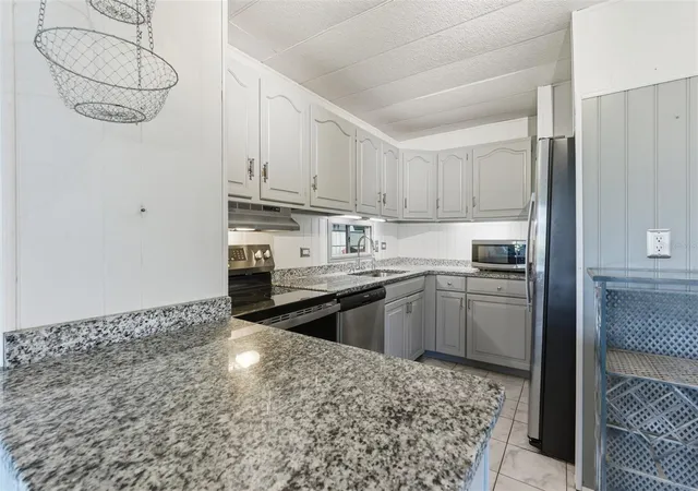 Photo 3 of Manufactured home for sale at 6147 Ridgewood Dr, Zephyrhills, FL 33542 | MLS# TB8560430 | Listing updated on 2026-10-22