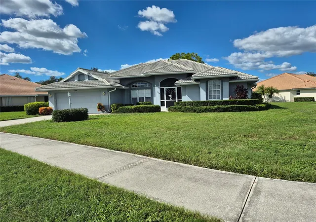 Photo 1 of Single family home for sale at 5065 Whitestone Dr, Venice, FL 34293 | MLS# A4710443 | Listing updated on 2026-10-22