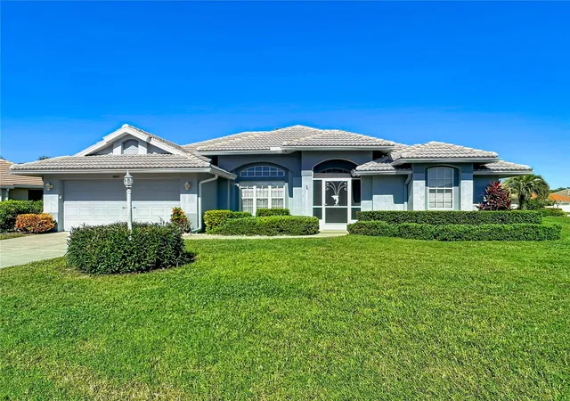 Photo 1 of Single family home for sale at 5065 Whitestone Dr, Venice, FL 34293 | MLS# A4710443 | Listing updated on 2026-10-27