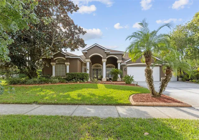 Photo 3 of Single family home for sale at 19614 Eagle Crst Dr, Lutz, FL 33549 | MLS# TB8560445 | Listing updated on 2026-10-23