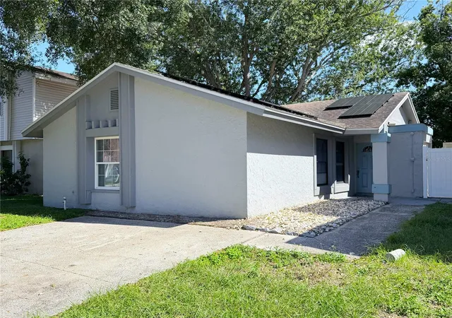 Single family home for sale at 10309 Parkcrest Dr, TAMPA, FL 33624 | MLS# S5159981