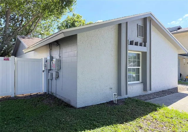Photo 1 of Single family home for sale at 10309 Parkcrest Dr, Tampa, FL 33624 | MLS# S5159981 | Listing updated on 2026-10-24