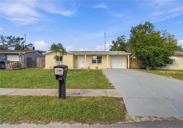 Photo 1 of Single family home for sale at 4601 Eastwood Ln, Holiday, FL 34690 | MLS# TB8560463 | Listing updated on 2026-10-22