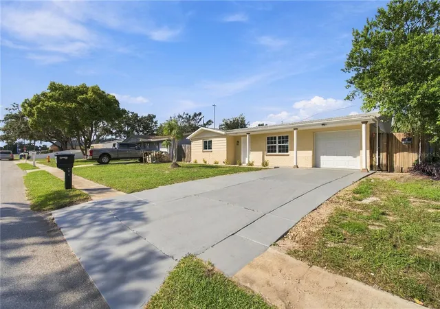 Photo 2 of Single family home for sale at 4601 Eastwood Ln, Holiday, FL 34690 | MLS# TB8560463 | Listing updated on 2026-10-22