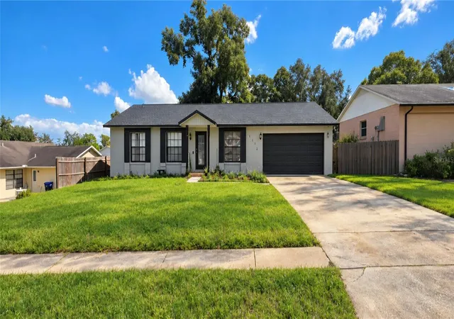 Photo 4 of Single family home for sale at 2822 Roundabout Ln, Orlando, FL 32818 | MLS# O6451844 | Listing updated on 2026-10-22