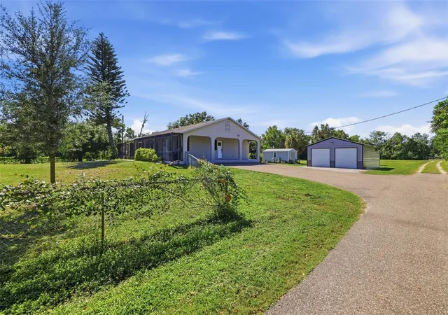 Photo 3 of Single family home for sale at 11711 Messler Rd, Gibsonton, FL 33534 | MLS# TB8560476 | Listing updated on 2026-10-23
